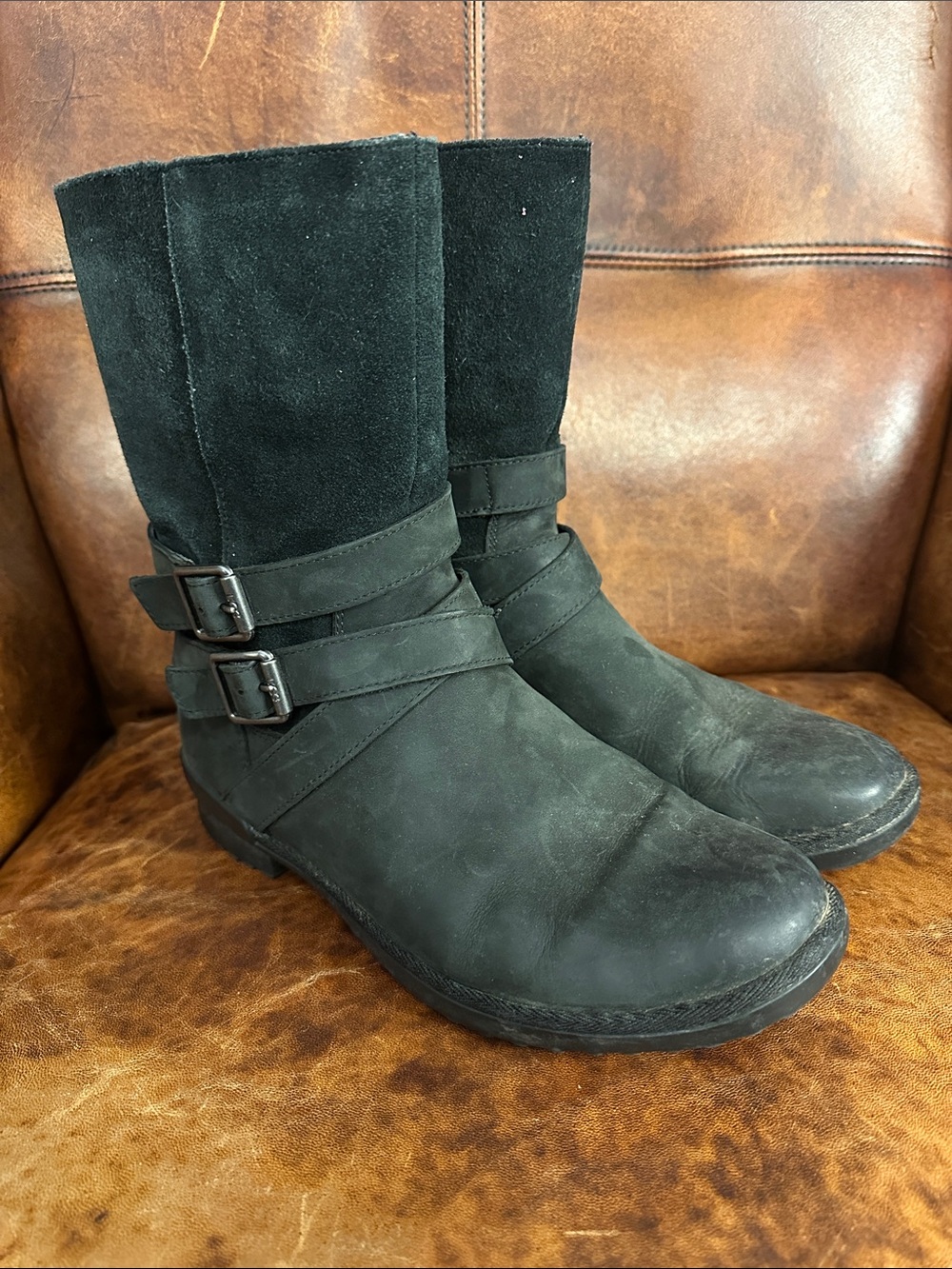 UGG Lorna Waterproof Black Leather & Suede Mid-Calf Boots Women’s 8.5